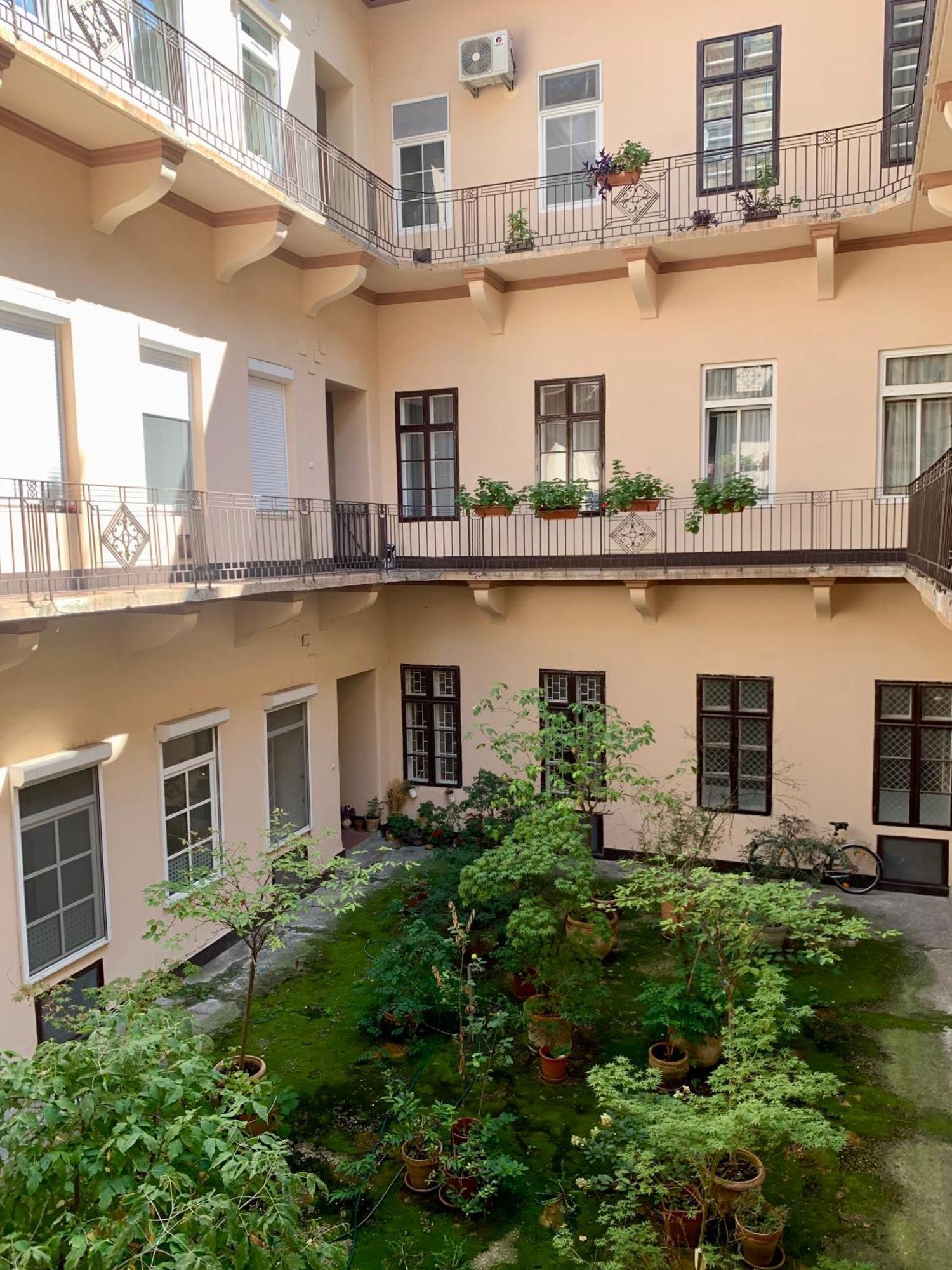Jasmine'S Residence 布达佩斯 外观 照片